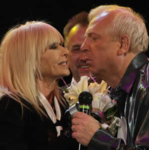 Лили Иванова и Росица Кирилова пяха с Мустафа Чаушев
