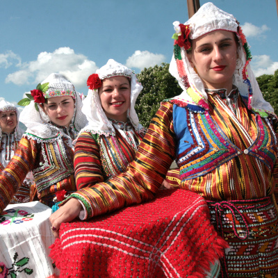 25 фолклорни състава от Казахстан, Русия, Хърватска и България участват на фестивала