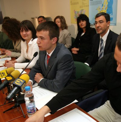 Слагат оценки и за поведение в клас