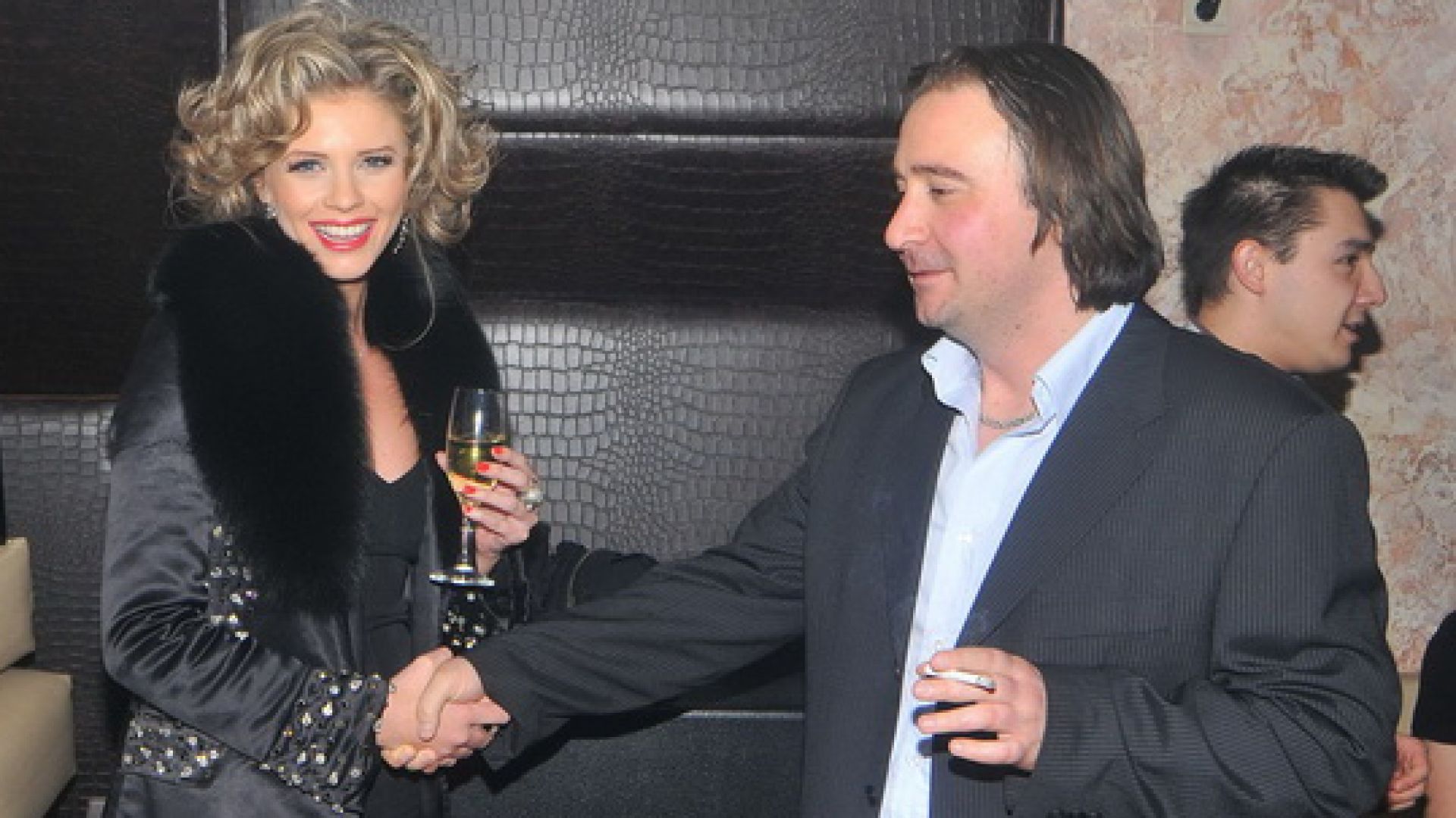 Певицата Лиляна Деянова известна като ЛиЛана остава в ареста реши