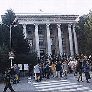 Русенци изкачиха 50 върха едновременно