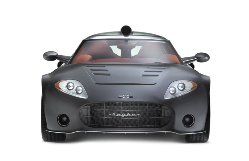 Lotus помага на Spyker за C8 Aileron