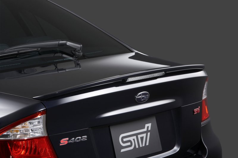 Снимки на новия Subaru Legacy STI S402