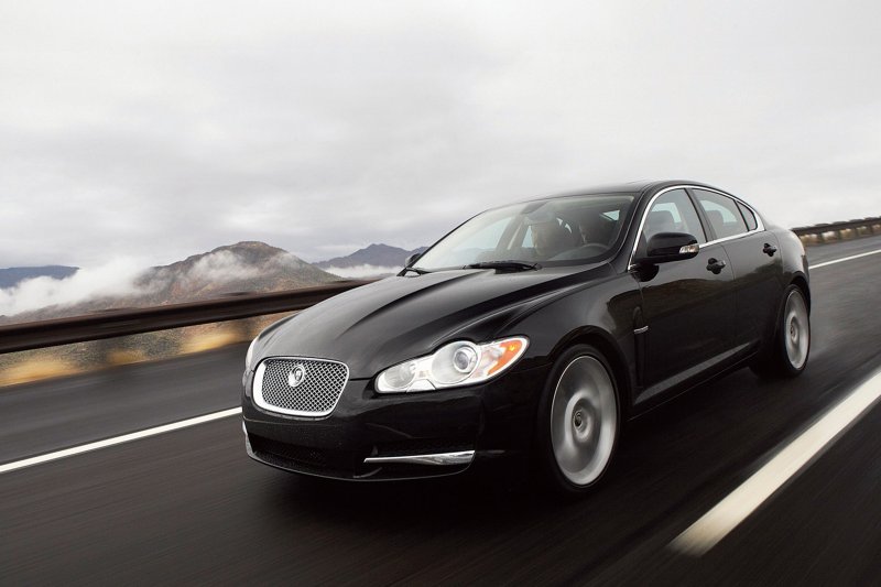 Jaguar XF започва ексклузивно турне в България