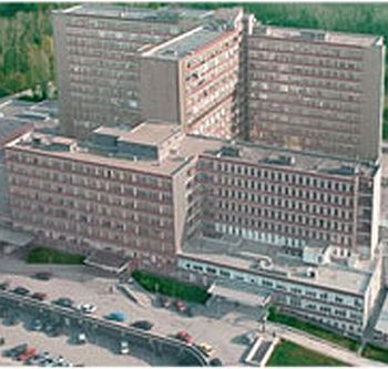 Пациент скочи от 6-ия етаж на болница и оцеля