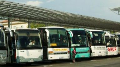 МФ иска задължителна регистрация по ДДС за автобусните превози