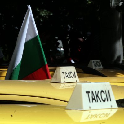 ГЕРБ и БСП спориха за алтернативния налог за такситата