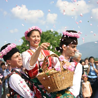 Екстрактът от розово масло се използвали в медицината само в България и Персия