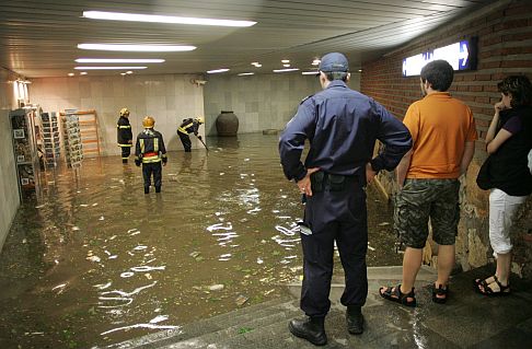 Потопен подлез в центъра на София