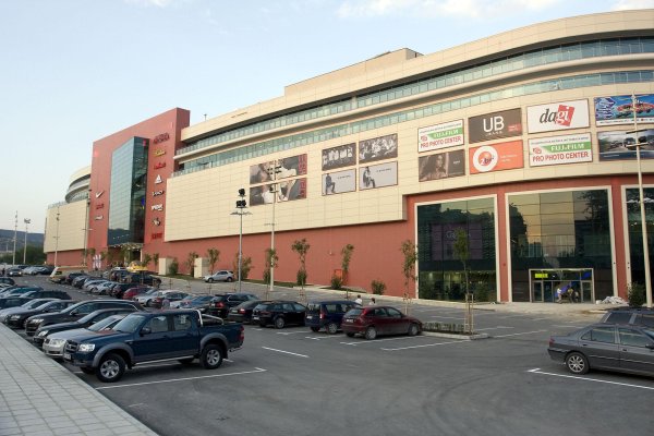 Мол-Варна отвори врати