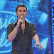 Чуйте новото парче на Лазар от Music Idol