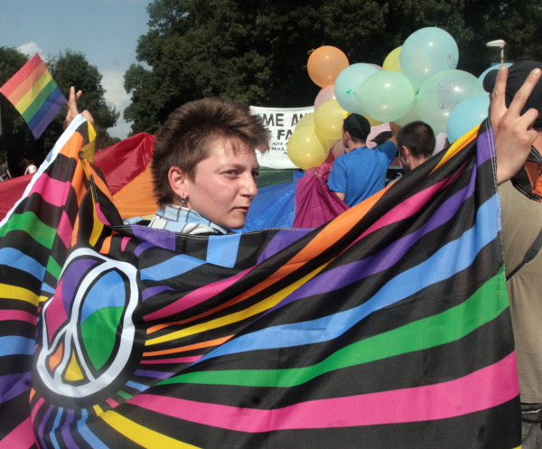 След дългото очакване на парада едва петдесетина гей и техни привърженици се афишираха открито по улиците на столицата