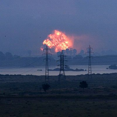 Гърмят 1500 тона боеприпаси