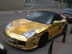 22-каратово злато покри Porsche 911 Turbo Cabriolet