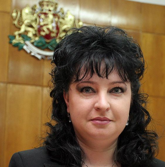 Анелия Цветкова е взела парите, за да реши административно дело