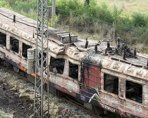 Комисия започна оглед на изгорелите вагони