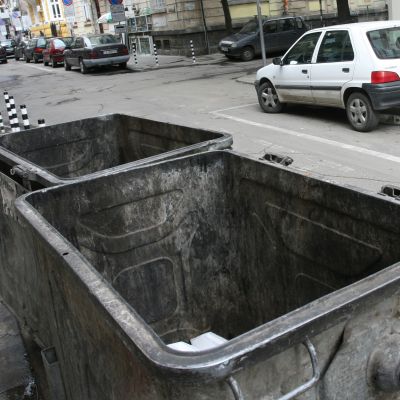 Столичани следят кофите с боклук в нета