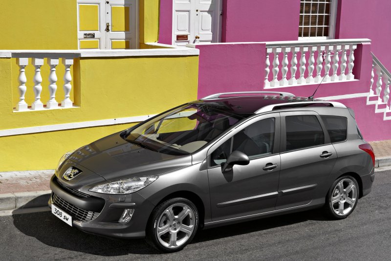 Peugeot 308 SW - фирмен автомобил на 2008 г.