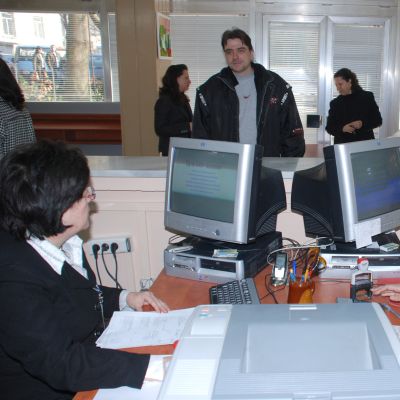 Засякоха измама с банковите сметки на НАП