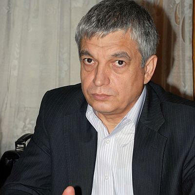 Понижиха митничарски шеф със скъп имот