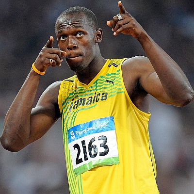 Юсеин Болт, който тичаше последен за африканците, успя да завърши с нов световен рекорд - 37,04 секунди