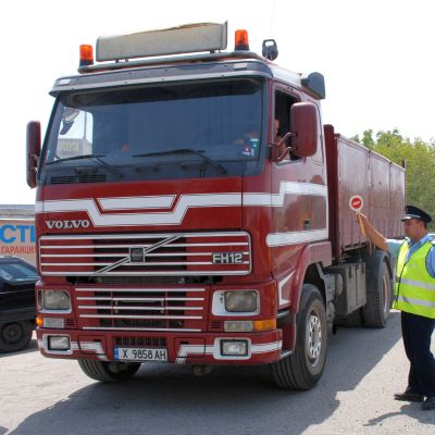 Без 10-тонни камиони по бул. ”Т. Александров”