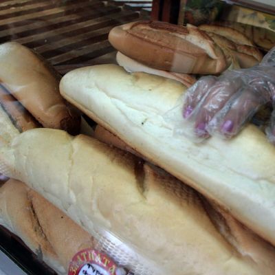 3200 кг ”токсичен” хляб конфискуван в Неапол