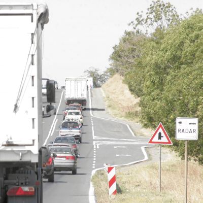 Трафикът от Черноморието към София и вътрешността на страната е натоварен