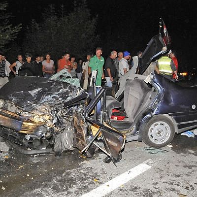 Полицай уби момче и момиче в катастрофа