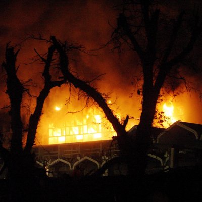 Адски взрив пред 5-звезден хотел в Исламабад