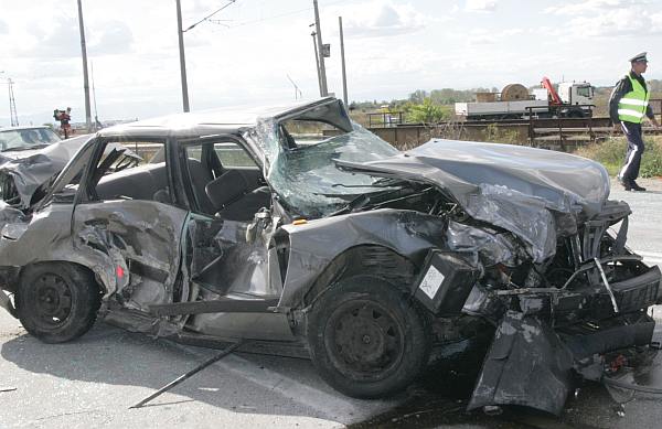 2-годишно дете и жена жертви на пътя