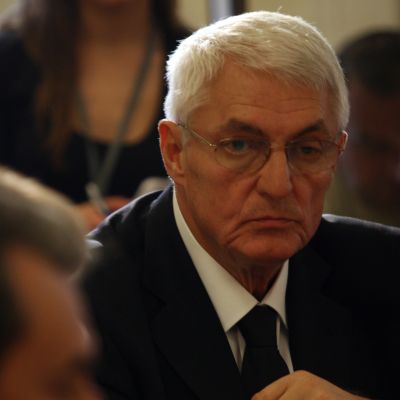 Ровят в имотите на 52-ма заможни митничари