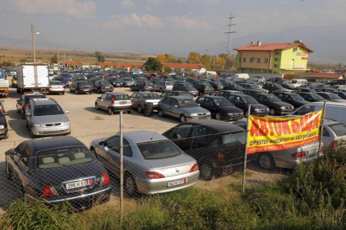 Половината от автокъщите в раяона са проверени