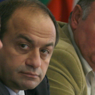 Зам.-председателят на КНСБ Николай Ненков категорично се обяви срещу намаляването на заплати