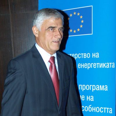 Димитров: Ще компенсираме предпазливостта на банките