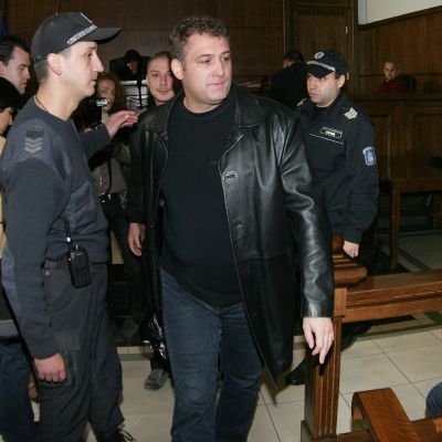Още при първото си появяване в храма на Темида Йордан Тонов заяви, че обвиненията срещу него са нагласени
