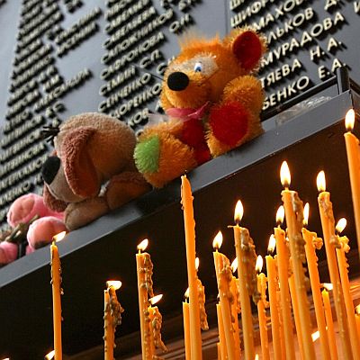 10 г. след смъртта на 130 души в московския театър въпросите остават