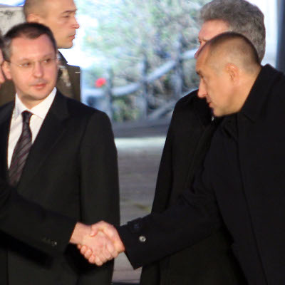 Кмет и премиер пак в спор заради боклука