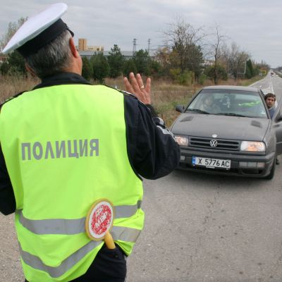 Уволниха 4-ма полицаи, рекетирали шофьори