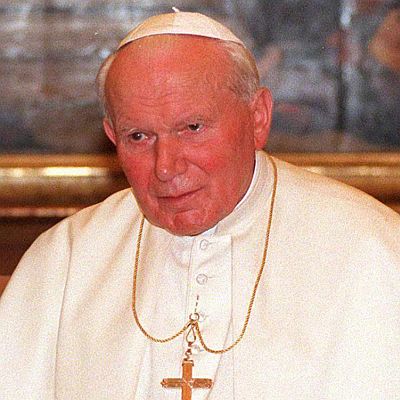 Рим очаква 2 млн. души за канонизацията на папа Йоан Павел II