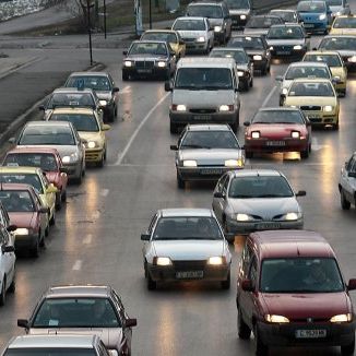 Призовават се водачите да управляват автомобилите си с повишено внимание
