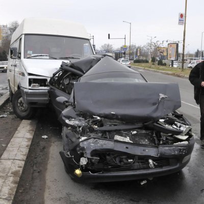 Жестоко автомеле в центъра на Бургас
