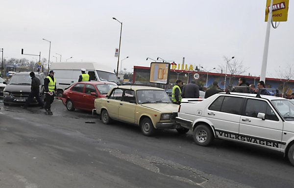 Част от превозните средства участвали в автомелето в центъра на Бургас