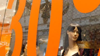 Италия съкращава работното време на магазините