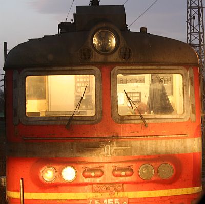 Опитаха да оберат товарен влак