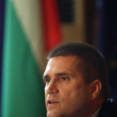 Цонев, Сантиров и Попов обвинени за подкуп