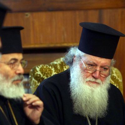 Търговците се връщат в храма