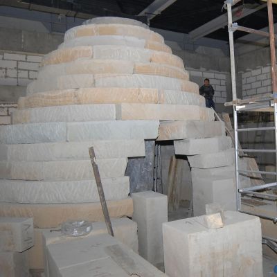 Японци плащат за копие на тракийска гробница
