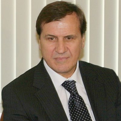 Шефът на пловдивския клуб пристигна в столицата с намерението да спре картотеките на новите играчи в ЦСКА