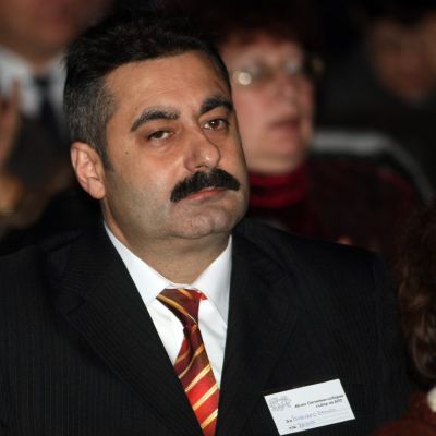 Не може в лекарствения списък да има скъпи мекидаменти за отслабване, заяви Божидар Нанев